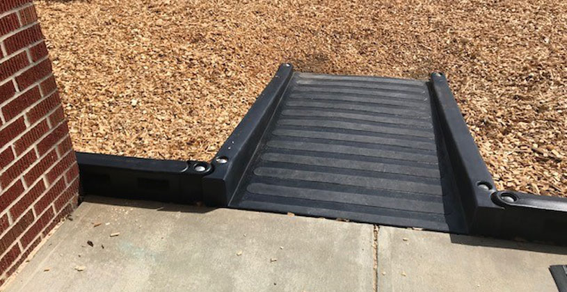 APS-ADA sidewalk mount ramp